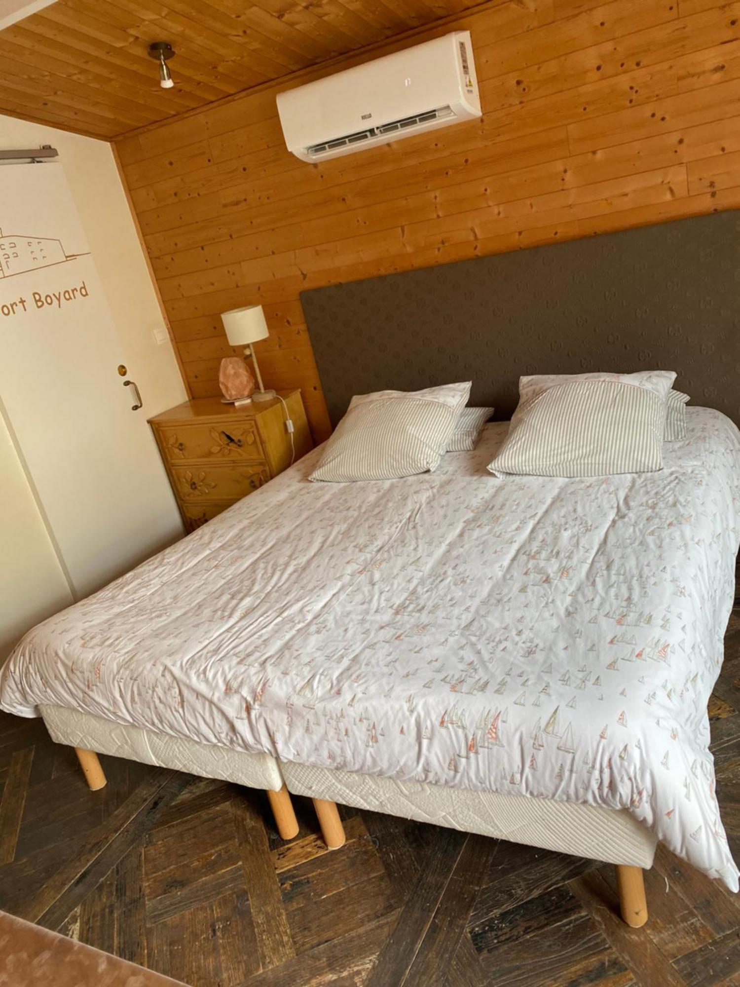 La Maison Du Canal De Rompsay - 5 Min De La Rochelle Bed & Breakfast Perigny  Exterior photo